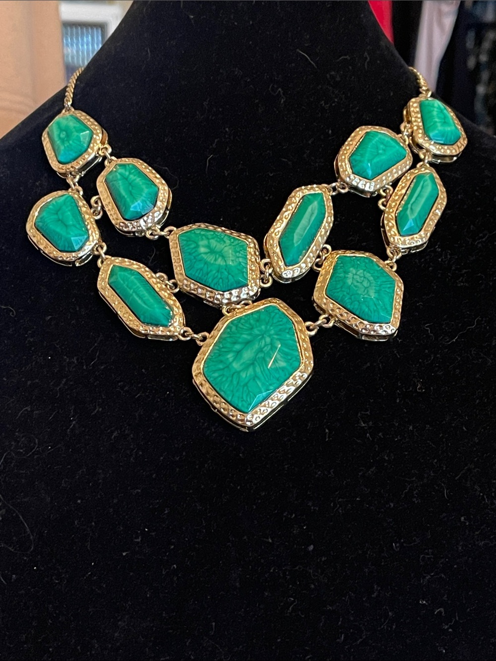 Amrita Singh Gold-Tone Necklace with Emerald Green Gem Accents -